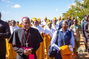Bishop Mwakhwawa with Sr Iness visits Mulungu Alinafe SCC