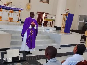 Monsignor Chinkanda, facilitating the retreat