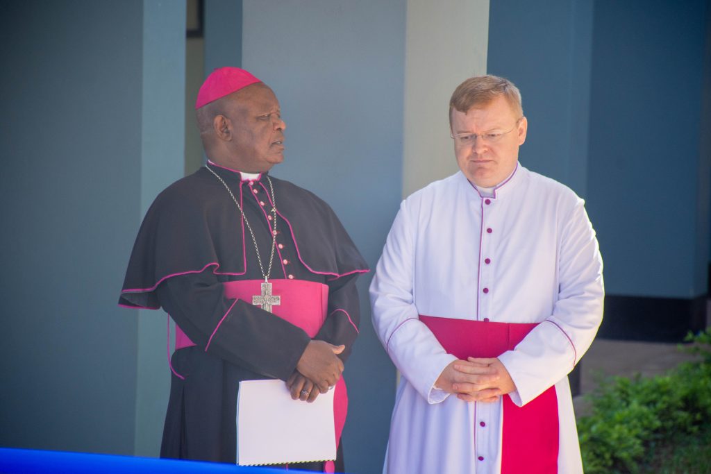Bishop Mtumbuka and Monsignor Pavisa