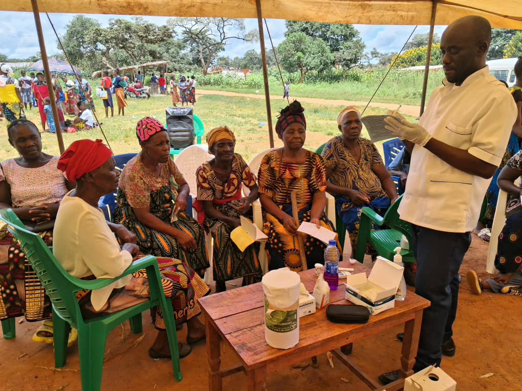 The elderly getting tested for diabetes